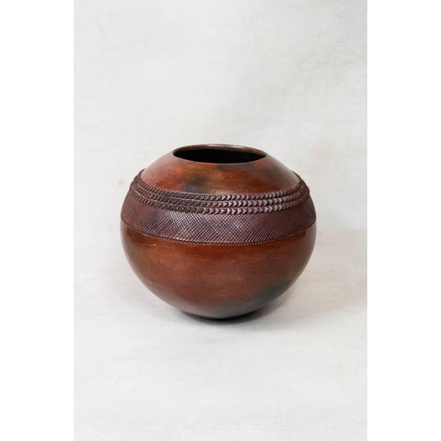 Zulu Pot in Clay For Sale - Image 5 of 5