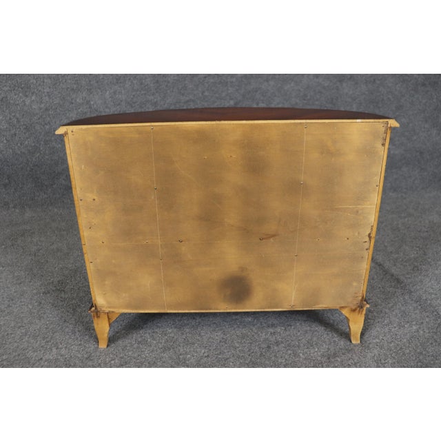 This is a gorgeous saleman's sample that can be used as a jewelery box. The workmanship is remarkably well done and the...