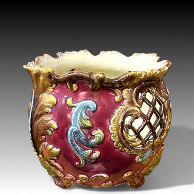 Ceramic majolica footed cachepot or jardiniere. Unsigned with a date of production estimated to be the first half of the...