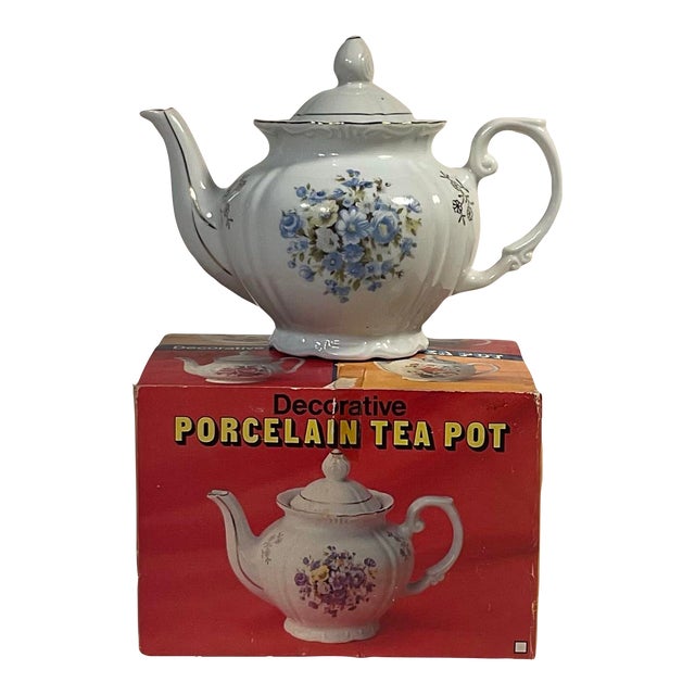 Japanese Vintage Decorative Floral Porcelain Tea Pot, Haruta & Co For Sale