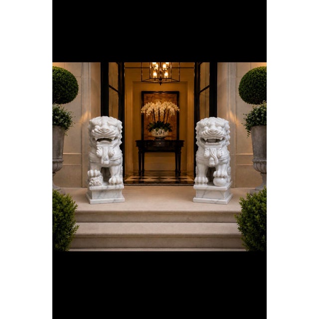 Monumental Hand-Carved Japanese Marble Guardian Lions (Komainu) – Matching Pair For Sale - Image 4 of 6