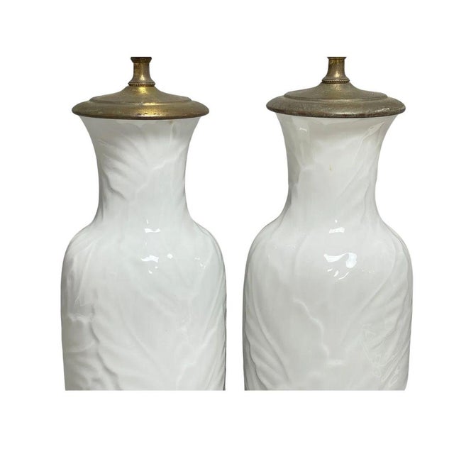 Transitional Pair of White Porcelain Table Lamps in Palm Leaf Relief For Sale - Image 3 of 4