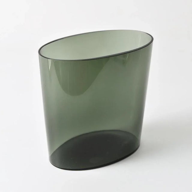 Oval shaped vase made smoked glass. Designed in 1958 by Saara Hopea for Nuutajärvi Notsjõ. Made in 1950/60s in Finland. I...