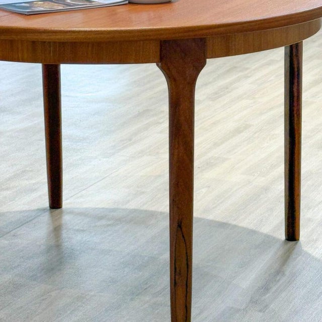 Mid-Century Dunvegan Extendable Teak Dining Table and Chairs by Tom Robertson for McIntosh, Set of 5 For Sale - Image 4 of 18