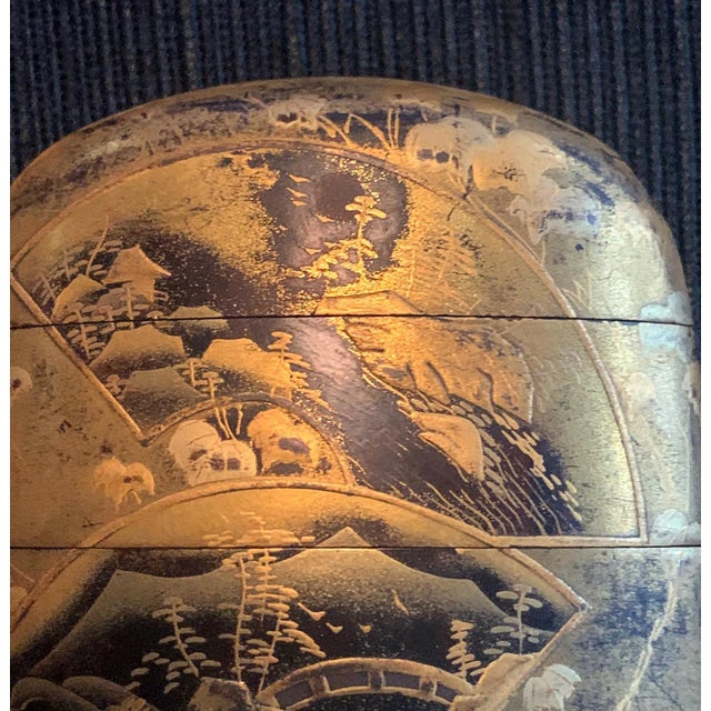 Fine Japanese Lacquered Inro by Yutokusai For Sale - Image 12 of 16