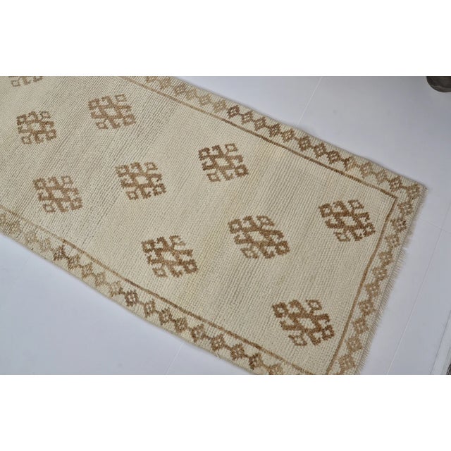 1950s Turkish Neutral Patterned Runner For Sale - Image 10 of 10