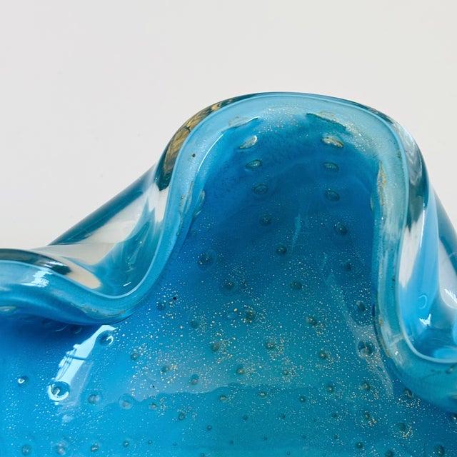 Mid Century Alfredo Barbini Murano Art Glass Bowl - Bullicante Blue With Gold Flecks, Italy For Sale In San Francisco - Image 6 of 9