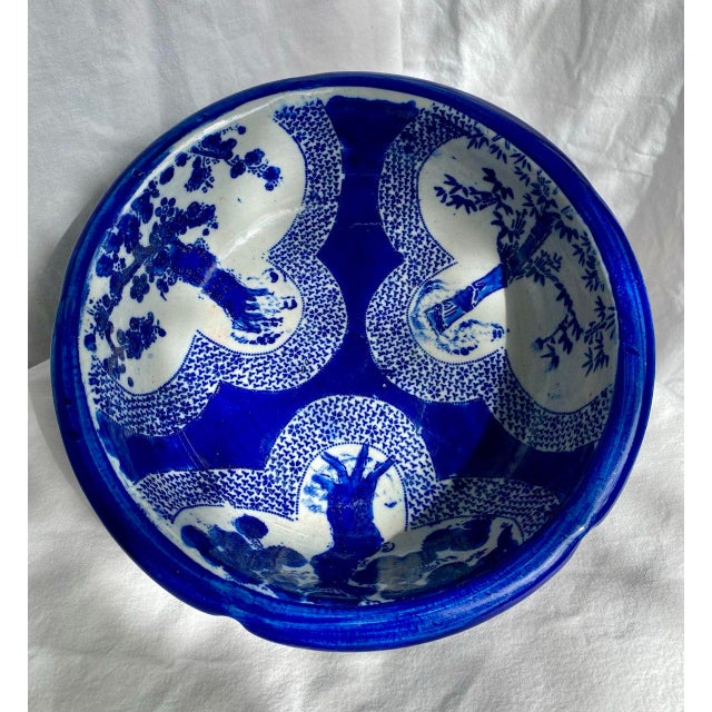 A rare and beautifully proportioned 19th-century Japanese Imari porcelain wash basin; also known as a "Mizusashi-Style...