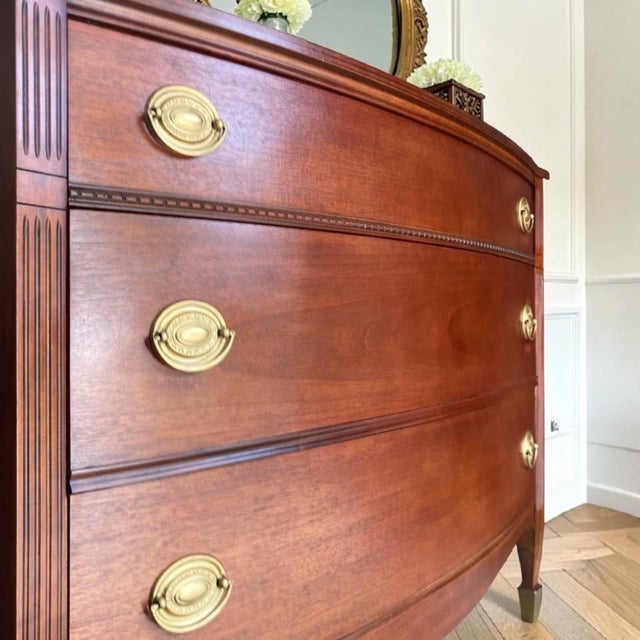 Hepplewhite Vintage Federal Revival Mahogany Chest | Serpentine Front | Reeded Columns | Entry, Foyer or Bedroom Storage For Sale - Image 3 of 11