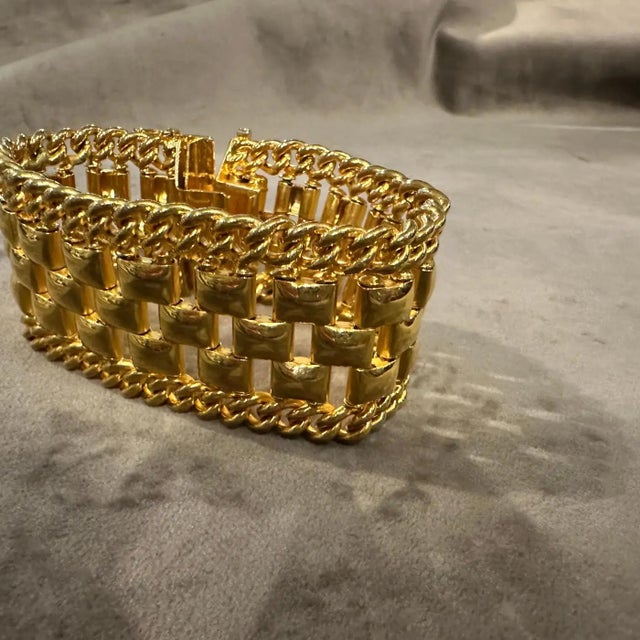 Metal A 1990s High Quality Costume Jewelry Gilt Metal Italian Bracelet For Sale - Image 7 of 8