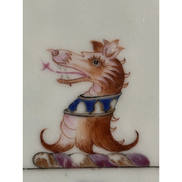Chinese Export Armorial Charger, Early 19th Century For Sale - Image 4 of 9