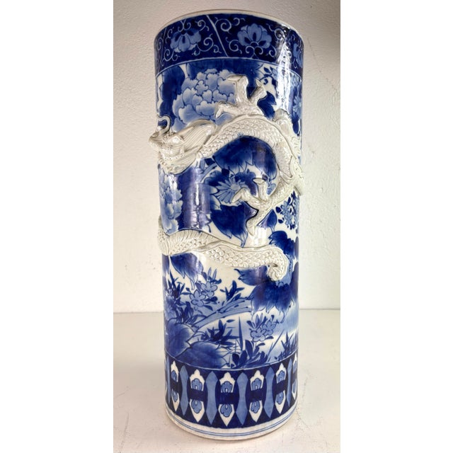 Ceramic Early 20th Century Hand Painted Chinese Export Umbrella Stand For Sale - Image 7 of 12