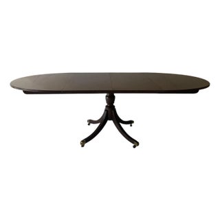 1980s Baker Furniture “Historic Charleston Collection” Georgian Banded Mahogany Pedestal Extension Dining Table, With Felt-Backed Custom Table Pads. For Sale