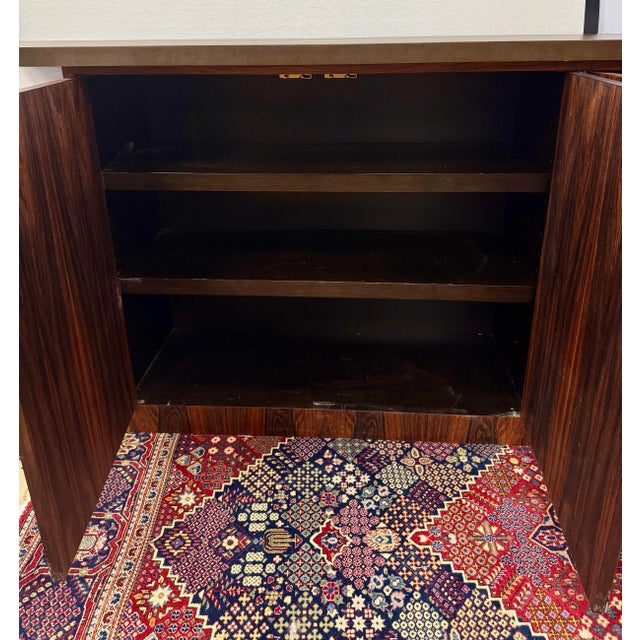 Mid-Century Vladimir Kagan Rosewood Sideboard Credenza Console With Custom Sliding Top For Sale In New York - Image 6 of 12