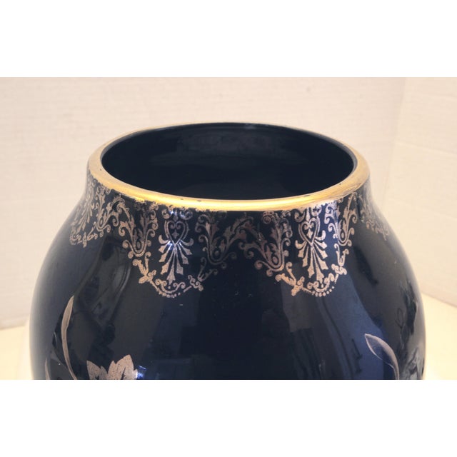 Sculpture Materials Brilliant Elegant Black Porcelain Italian Vase & Gilt Design by Tognana Porcellane – 10.5” For Sale - Image 7 of 8