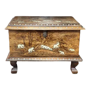 1920s Anglo-Indian Inlaid Elephant Motif Box