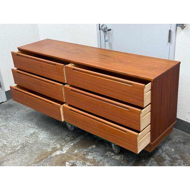 Nils Jonsson for Torring Møbelfabrik Six Drawer Dresser, Circa 1960's For Sale In San Francisco - Image 6 of 11