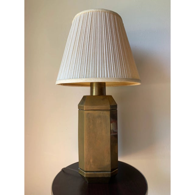 Chapman Manufacturing Company 1976 Octagonal Brass Chapman Table Lamp For Sale - Image 4 of 9