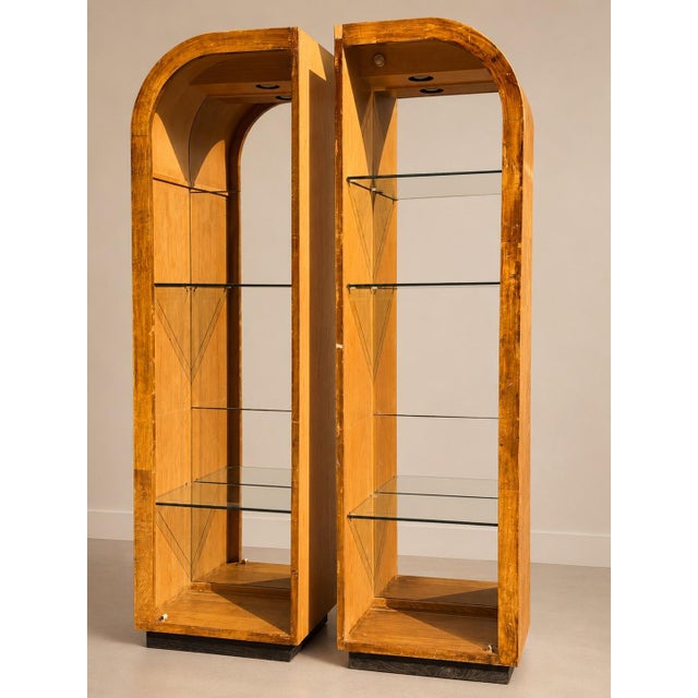 1970s 1970s Pair of Lighted Henredon Scene Two Burl Wood Arched Display Cabinets Milo Baughman Style For Sale - Image 5 of 12