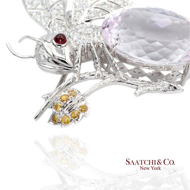 18k(750) Natural White Diamond With Kunzite Stone Bee Pin/Brooch/Pendant For Sale In New York - Image 6 of 8