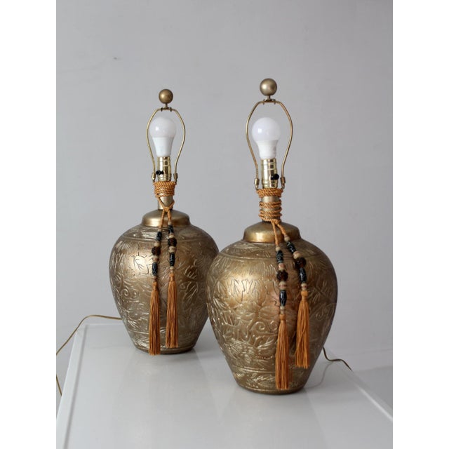 Pair of Vintage Chinoiserie Style Gilt Ceramic Table Lamps For Sale - Image 9 of 18