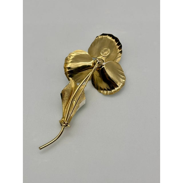 Metal Vintage Hattie Carnegie Pansy Brooch, White and Green Enamel For Sale - Image 7 of 9
