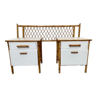 Vintage Bamboo Lacquered White Bedroom Suite For Sale