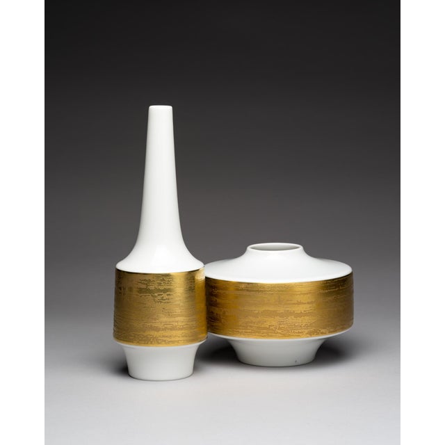 Mid-Century Modern White and Gilt Porcelain Vases by Heinrich Selb, Germany, 1960s, Set of 2 For Sale - Image 3 of 18