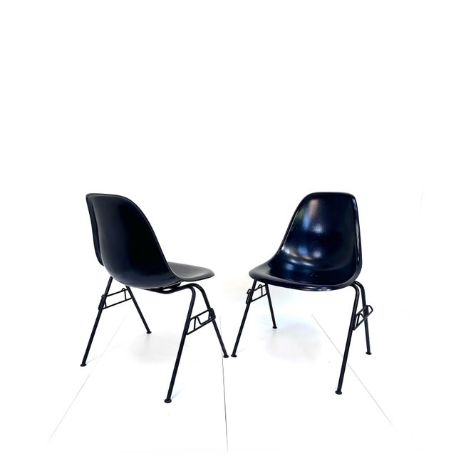 Early DSS Fiberglass Outdoor and Indoor Version Stacking Side Chairs by Charles & Ray Eames for Herman Miller, 1950s, Set of 6 For Sale - Image 10 of 18