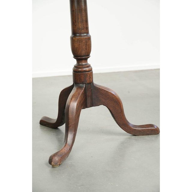 Antique English Tilt-Top Side Table, 1700s For Sale - Image 9 of 11