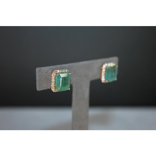 Early 21st Century Emerald Cut Green Emerald Diamond Halo Stud 18k Rose Gold Earrings, A Pair For Sale - Image 5 of 18