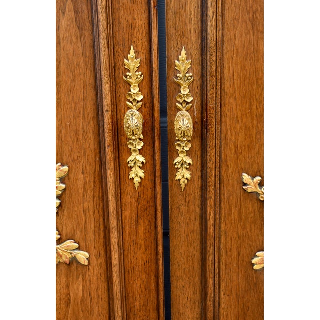 1960s Vintage Hollywood Regency Carved Gilded Wood Doors Pair Louis XVI Neoclassical For Sale - Image 5 of 15