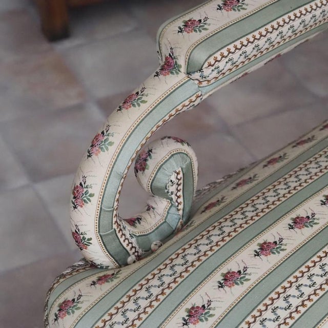 Napoleon III Bench in Walnut, 1880 For Sale - Image 5 of 14