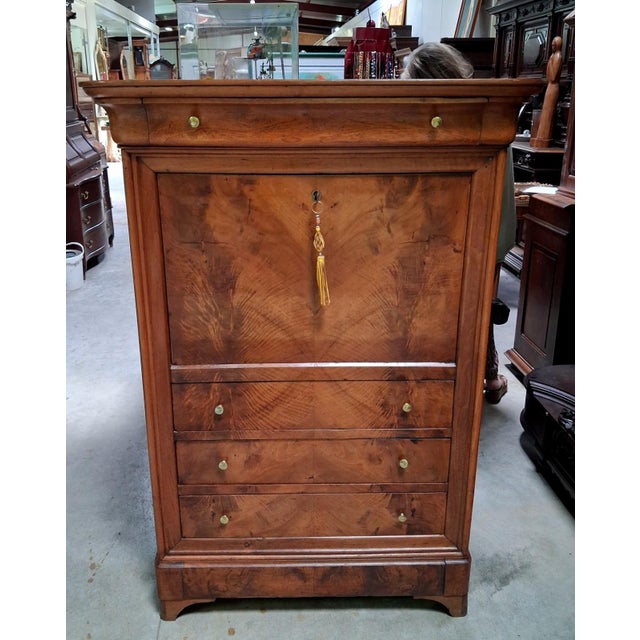 19th Century Louis Philippe Secretary Desk in Walnut For Sale - Image 6 of 7