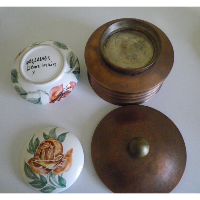 Trinket Tray in Porcelain with Hand-Painted Decoration and Copper Alloy from Vallauris, 1950s, Set of 2 For Sale - Image 9 of 10