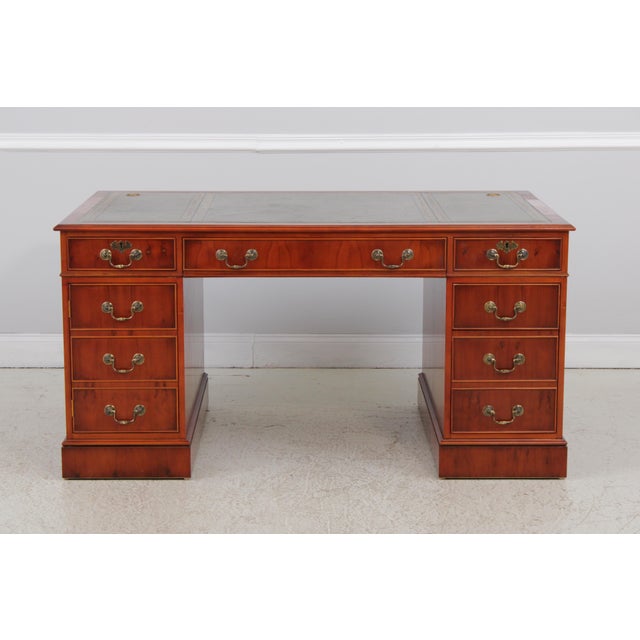 Age: Approx: 10 Years Old Details: Quality Green Leather Top High Quality Construction 3 Part Construction English Style...