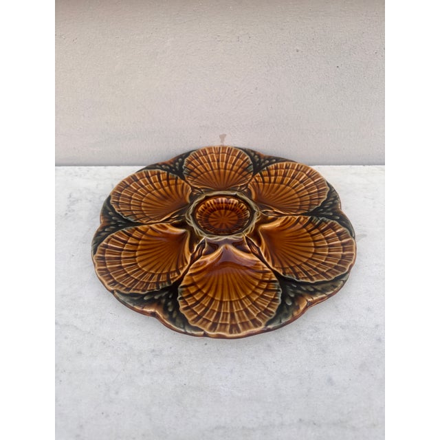 Majolica oyster plate signed Sarreguemines, circa 1950.