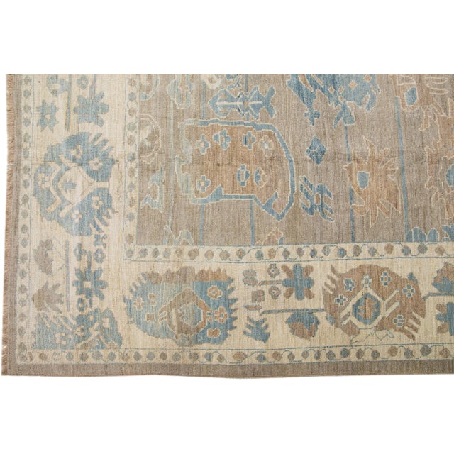 Early 21st Century Modern Sultanabad Handmade Floral Wool Rug in Light Brown For Sale - Image 4 of 7