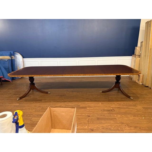 Leighton Hall Furniture Traditional Multi-Banded Mahogany Double Pedestal Dining Table - Showroom Sample For Sale - Image 4 of 15