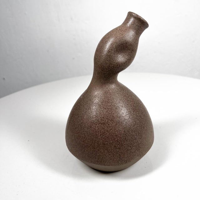 Brown 1970s Art Pottery Anderson Abstract Vase Smooth Sensual Duck Shape For Sale - Image 8 of 11