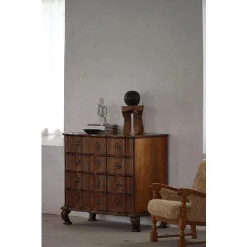 Antique Baroque Oak Chest of Drawers with Cabriole Legs, Late 18th Century For Sale - Image 6 of 18
