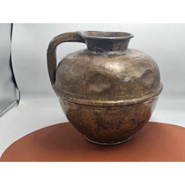 Brass jug from the 18th/19th century, dimensions: height 24 cm, diameter 25 cm, width 27 cm, opening diameter 11.2 cm.