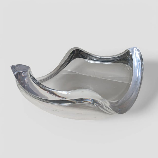 Vintage Large Scale Lucite Centerpiece Bowl For Sale - Image 9 of 13