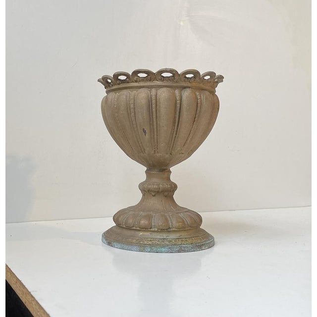 Antique Italian Garden Urn or Jardiniere in Bronze For Sale - Image 3 of 9