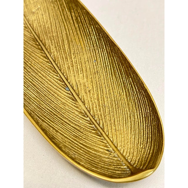 Mid-Century Modern Mid-Century Brass Feather Tray – Hollywood Regency Decorative Object & Coffee Table Decor For Sale - Image 3 of 6