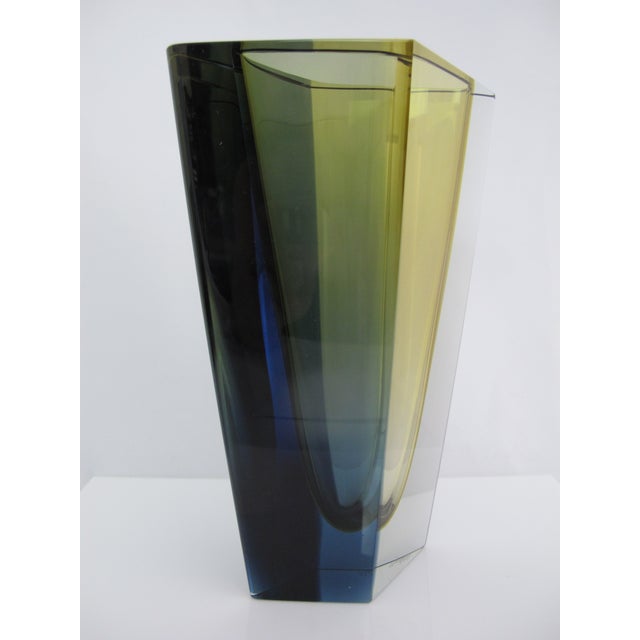 Vintage "Prisma" vase designed by Kaj Franck in 1953 for the Finnish glassworks Nuutajärvi-Notsjö. It features a...