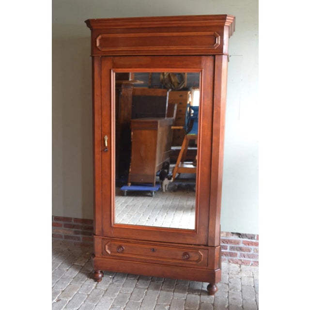 Wood Vintage Mahogany Mirror Cabinet For Sale - Image 7 of 7