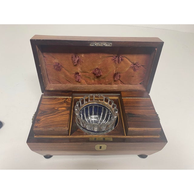 Mid 19th Century Antique Mid 19th Century Rosewood Tea Caddy. For Sale - Image 5 of 12