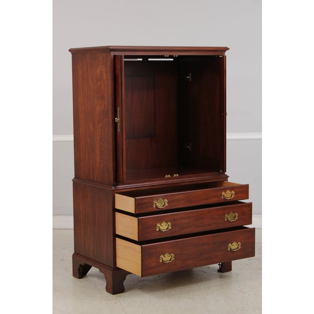 1990s Henkel Harris Cherry Tv Armoire Cabinet For Sale - Image 5 of 15