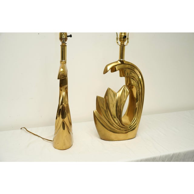 Pair of Pierre Cardin 1980s Postmodern Hollywood Regency Brass Tidal Wave Table Lamps Striking pair of sculptural brass...